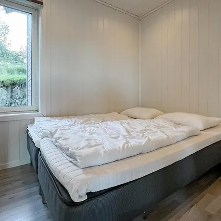 Awesome In With House Sea View