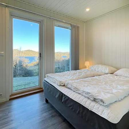 Holiday home Awesome In With House Sea View Farsund